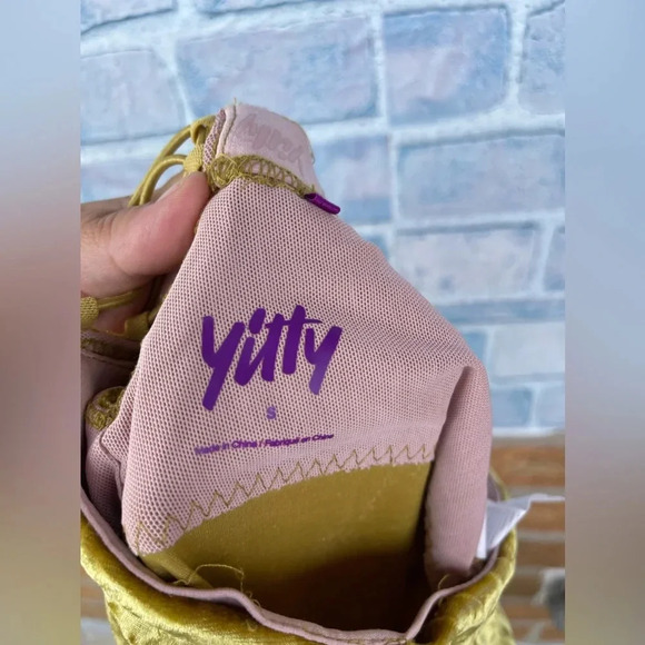 Yitty velvet leggings size small - Picture 7 of 8